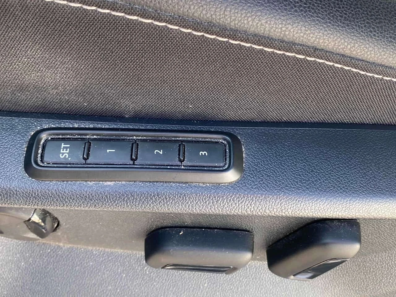 VW Tiguan Highline R Line / 360 / Fender / Обдухване  , снимка 12 - Автомобили и джипове - 56233439