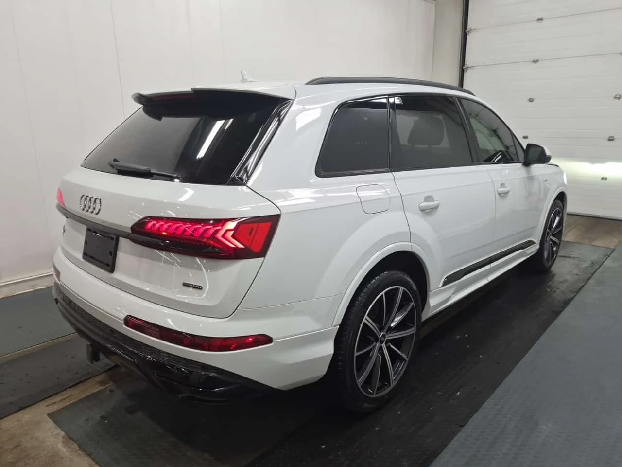 Audi Q7 * 55 Tfsi Quattro Komfort * CARFAX * ���������� | Mobile.bg � ����������� 2