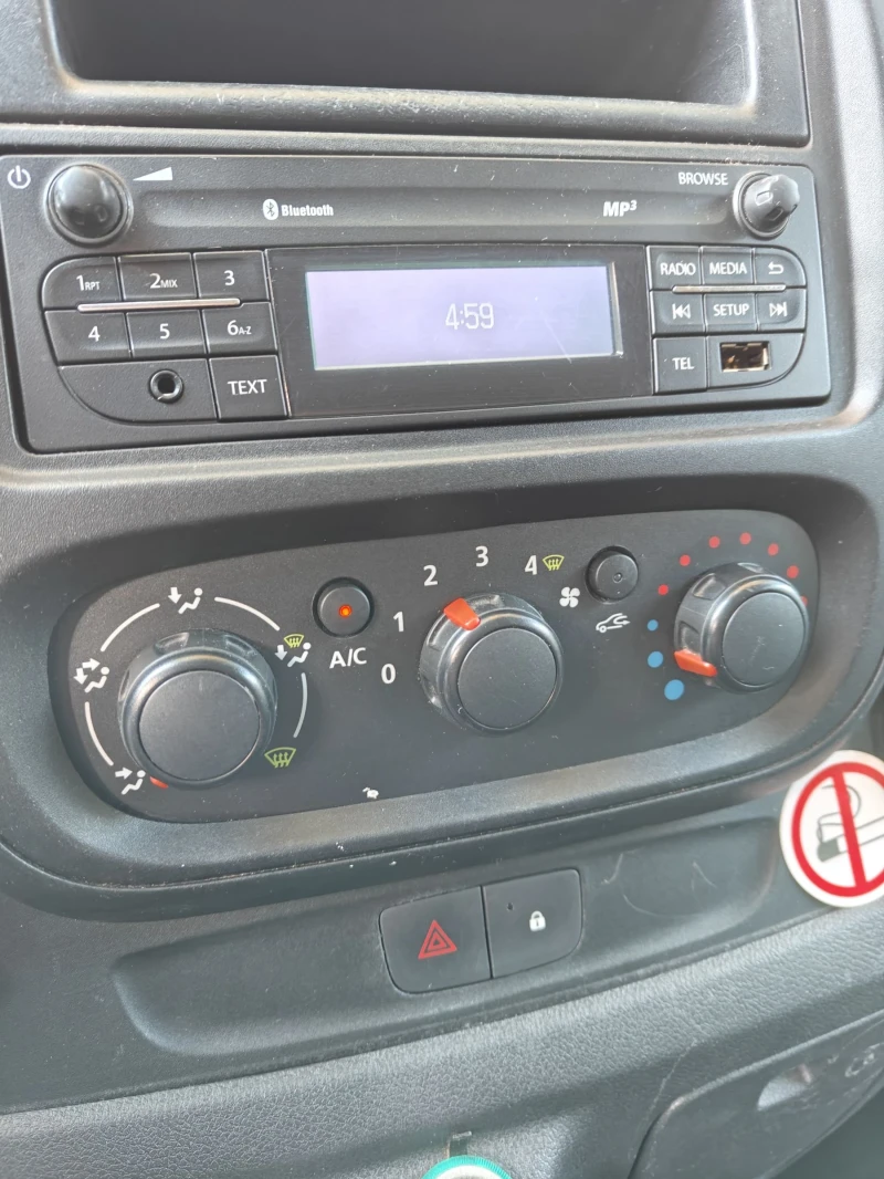 Renault Trafic 1.6 DCI  MAXI, снимка 15 - Бусове и автобуси - 52276605