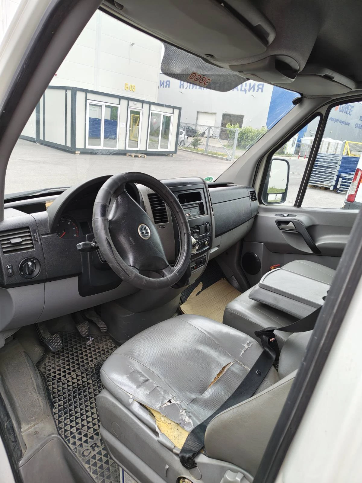 VW Crafter 2.5 TDI, снимка 4 - Бусове и автобуси - 55523879