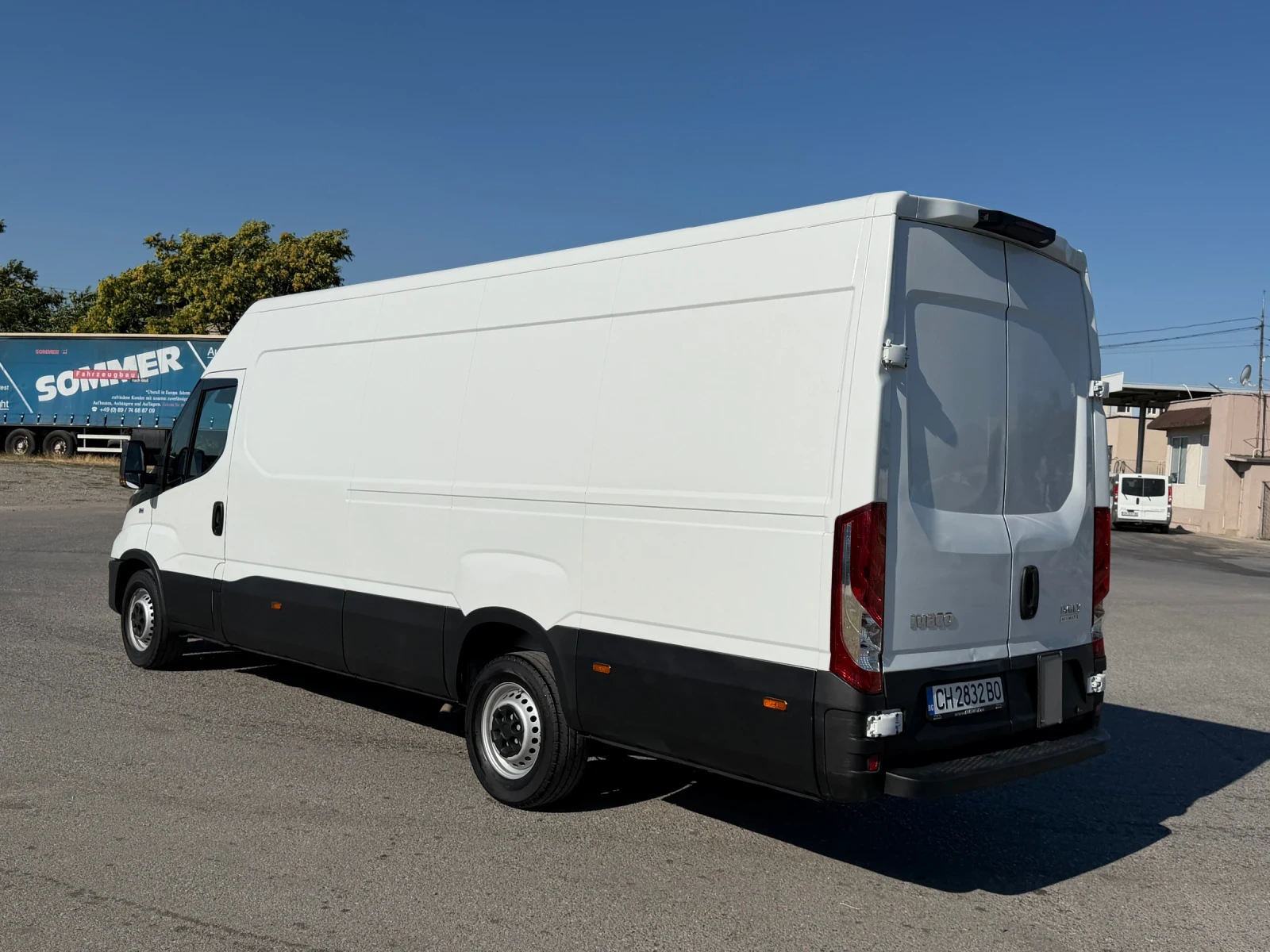 Iveco 35s16  XXL MAXI 160ps 2022г Б категория Топ Състояние, снимка 9 - Бусове и автобуси - 55712613