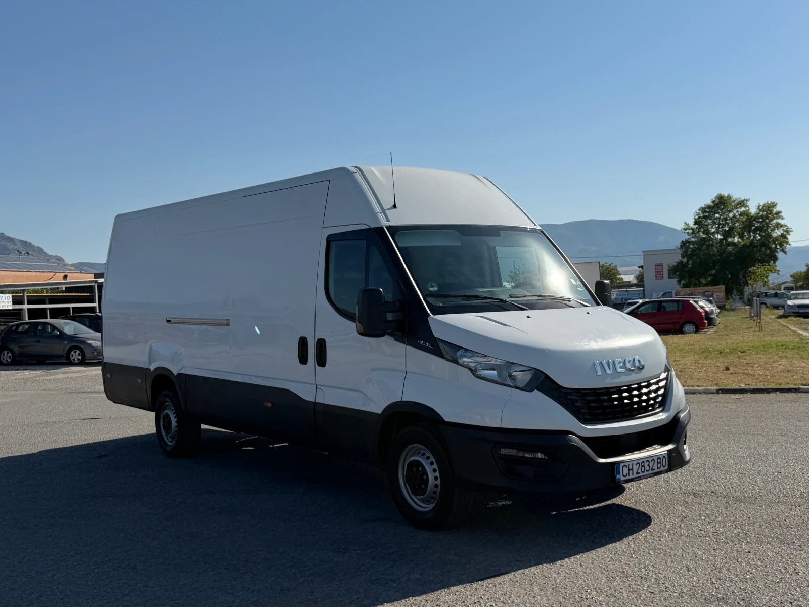 Iveco 35s16  XXL MAXI 160ps 2022г Б категория Топ Състояние, снимка 6 - Бусове и автобуси - 55712613