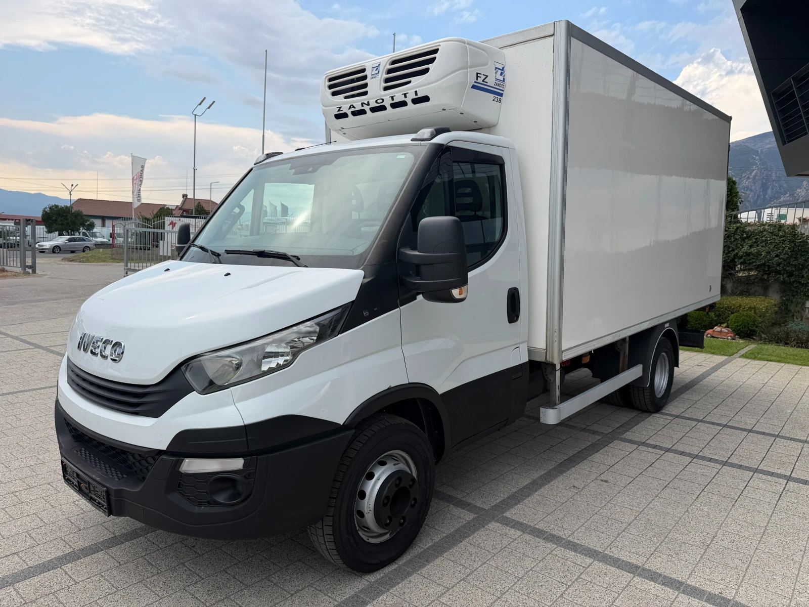 Iveco Daily 60C15 Хладилен + ток 4.10м.  Euro 6B , снимка 4 - Бусове и автобуси - 55848297