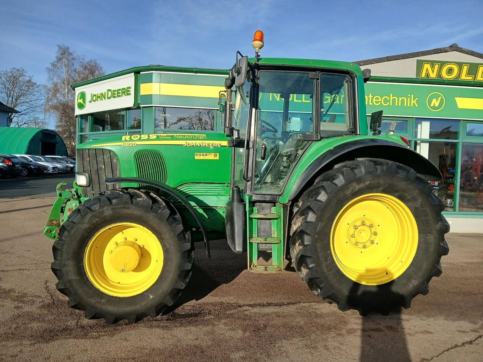 Трактор John Deere 6820 Premium, снимка 3 - Селскостопанска техника - 55442183