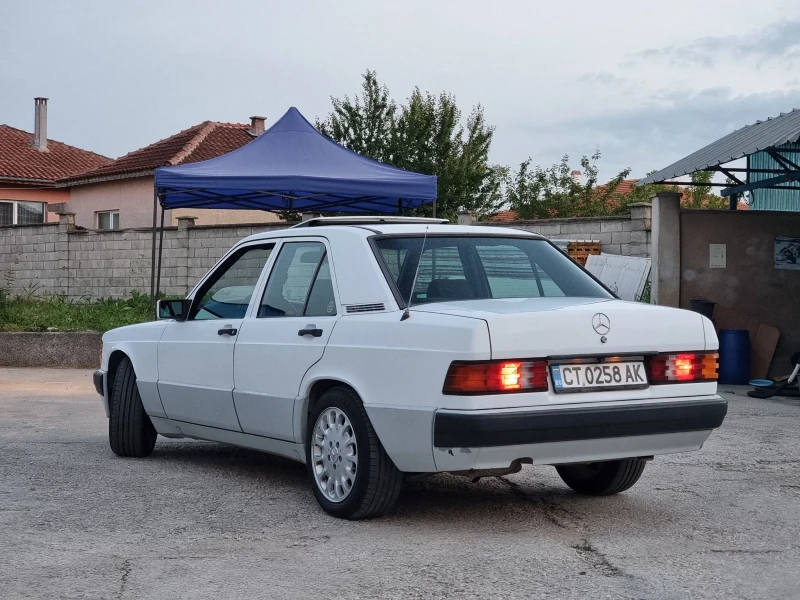 Mercedes-Benz 190 2.0 122 к.с., снимка 6 - Автомобили и джипове - 47279932