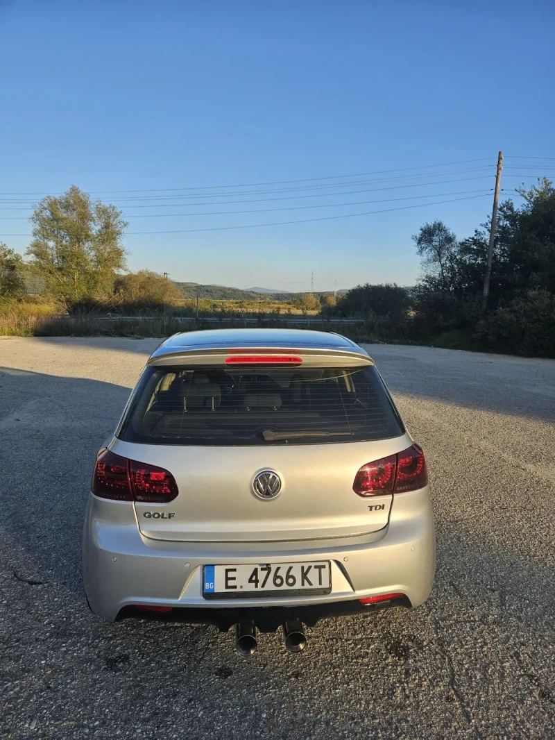 VW Golf 2.0 TDI R пакет, снимка 6 - Автомобили и джипове - 47380563