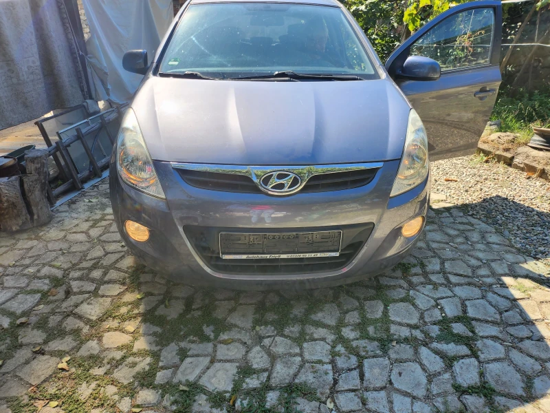 Hyundai I20, снимка 11 - Автомобили и джипове - 47394747