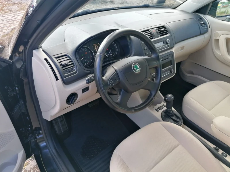 Skoda Fabia !!!Avtomat !!! Benzin !!! 4cilindara !!!, снимка 10 - Автомобили и джипове - 47496643