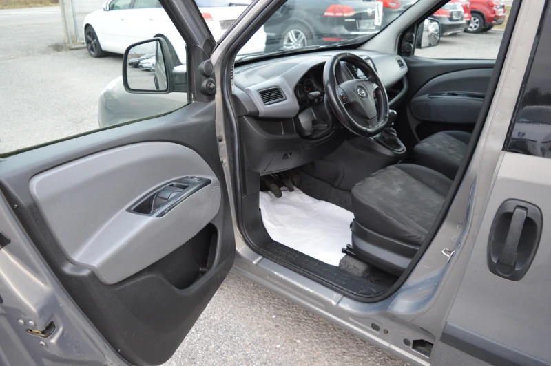 Opel Combo 1.6TDCI-KLIMA, снимка 9 - Автомобили и джипове - 48237952