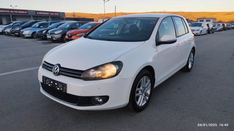 VW Golf 1.6 TDI AVTOMAT, снимка 8 - Автомобили и джипове - 48551783