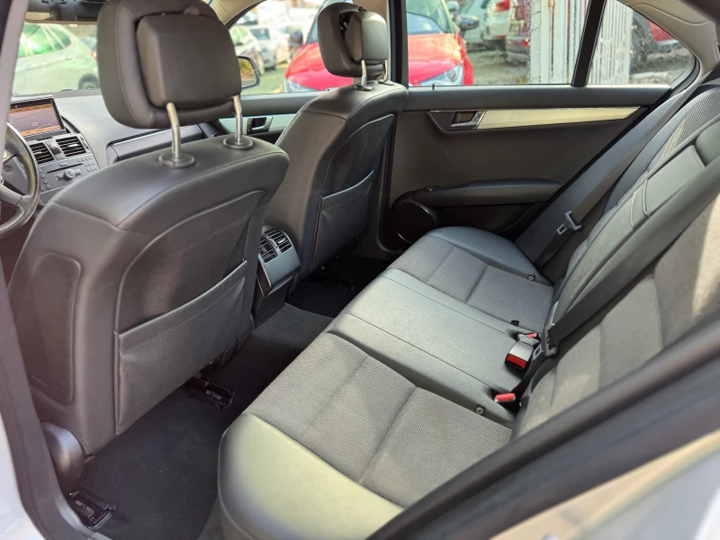 Mercedes-Benz C 220 CDI* Avatngarde* UNIKAT, снимка 10 - Автомобили и джипове - 51500419