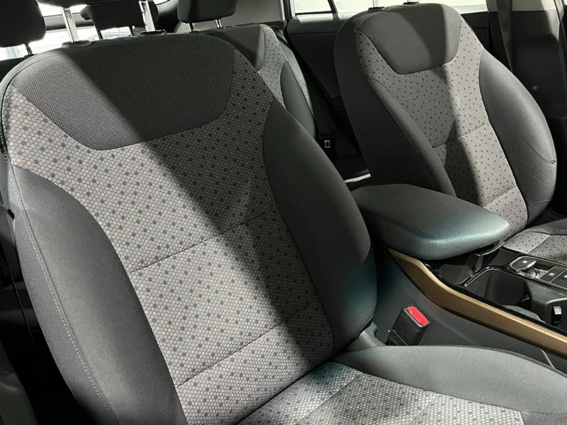 Hyundai Ioniq, снимка 9 - Автомобили и джипове - 52648072