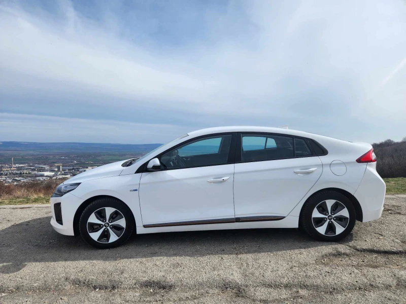 Hyundai Ioniq, снимка 3 - Автомобили и джипове - 52648072