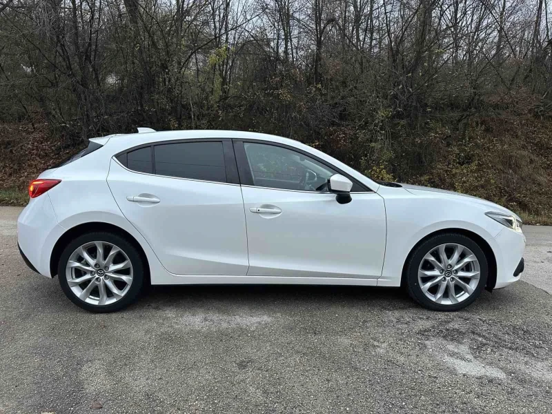Mazda 3 2.2d Skyactiv , снимка 5 - Автомобили и джипове - 53295874