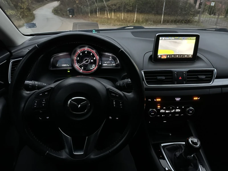 Mazda 3 2.2d Skyactiv , снимка 13 - Автомобили и джипове - 53295874