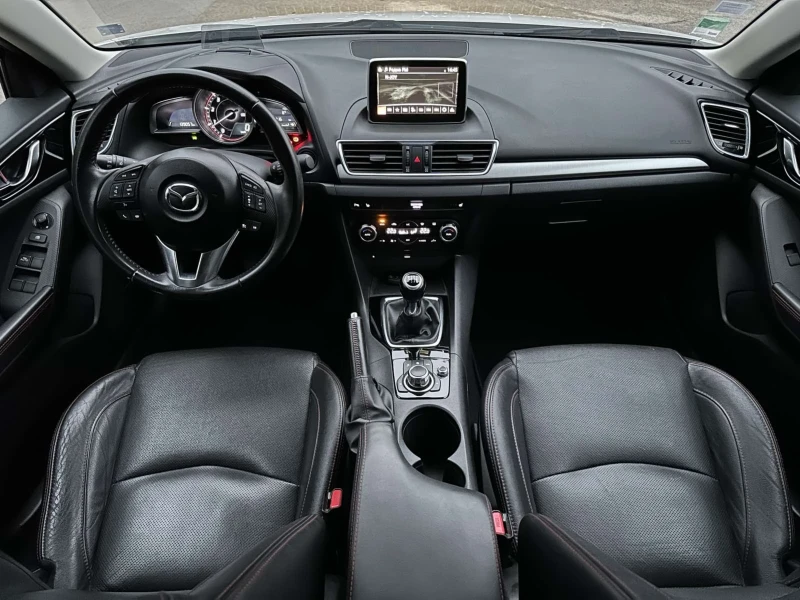 Mazda 3 2.2d Skyactiv , снимка 12 - Автомобили и джипове - 53295874