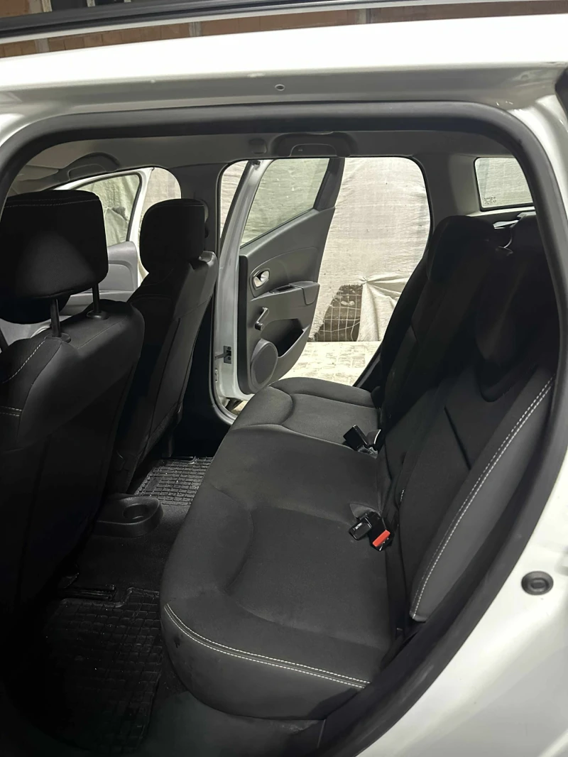 Renault Clio IV Grandtour, снимка 10 - Автомобили и джипове - 53454425