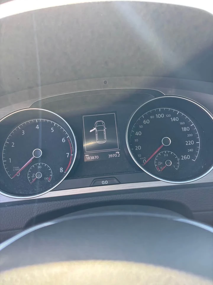 VW Golf * TSI * * АвтоКредит* (ЦЕНА ДО БГ) - изображение 8