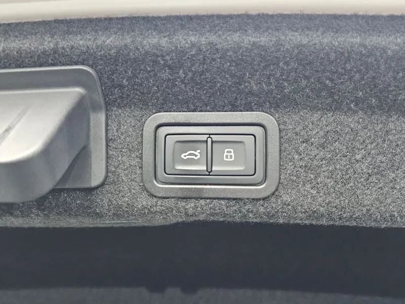 Audi A6 2.0 TFSI, снимка 15 - Автомобили и джипове - 55084786