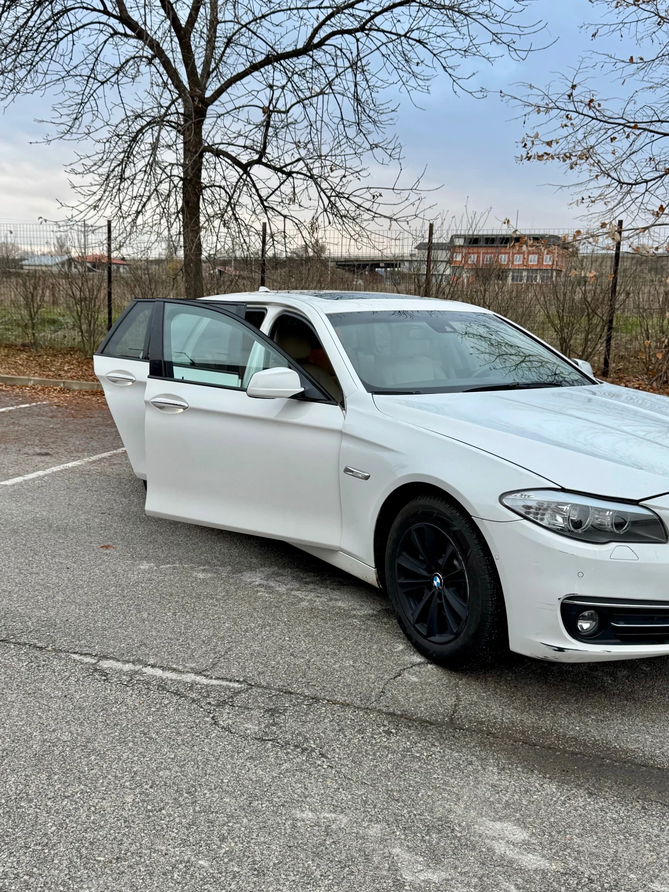 BMW 530 F11, LUXURY, Panorama, Keyless, LED - изображение 4