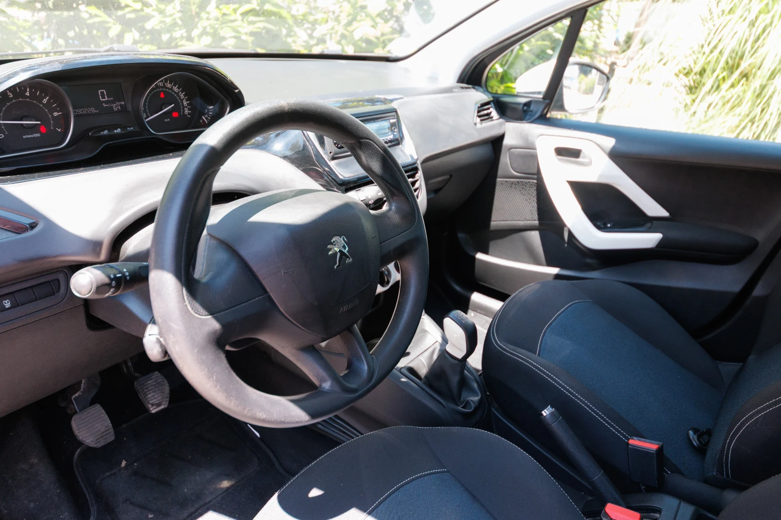 Peugeot 208 | Mobile.bg — изображение 13