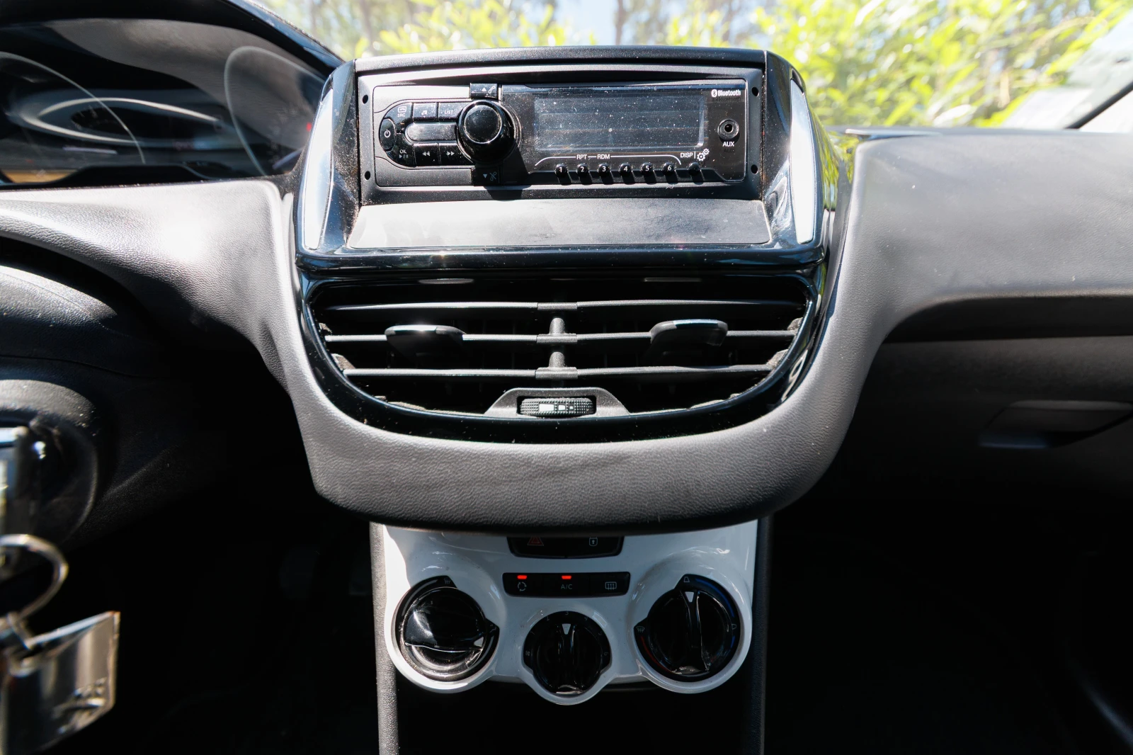Peugeot 208 | Mobile.bg — изображение 12