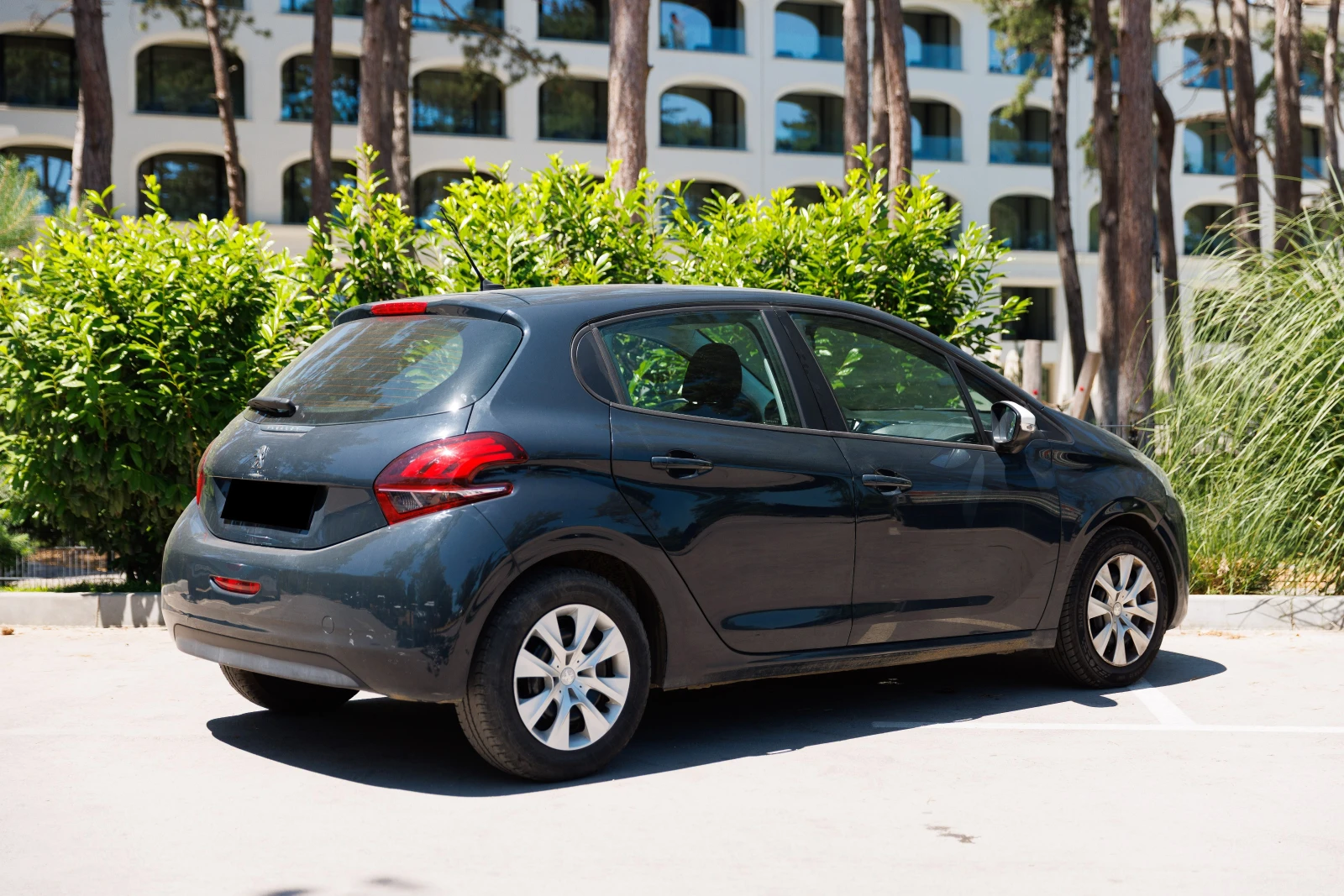 Peugeot 208  - изображение 7