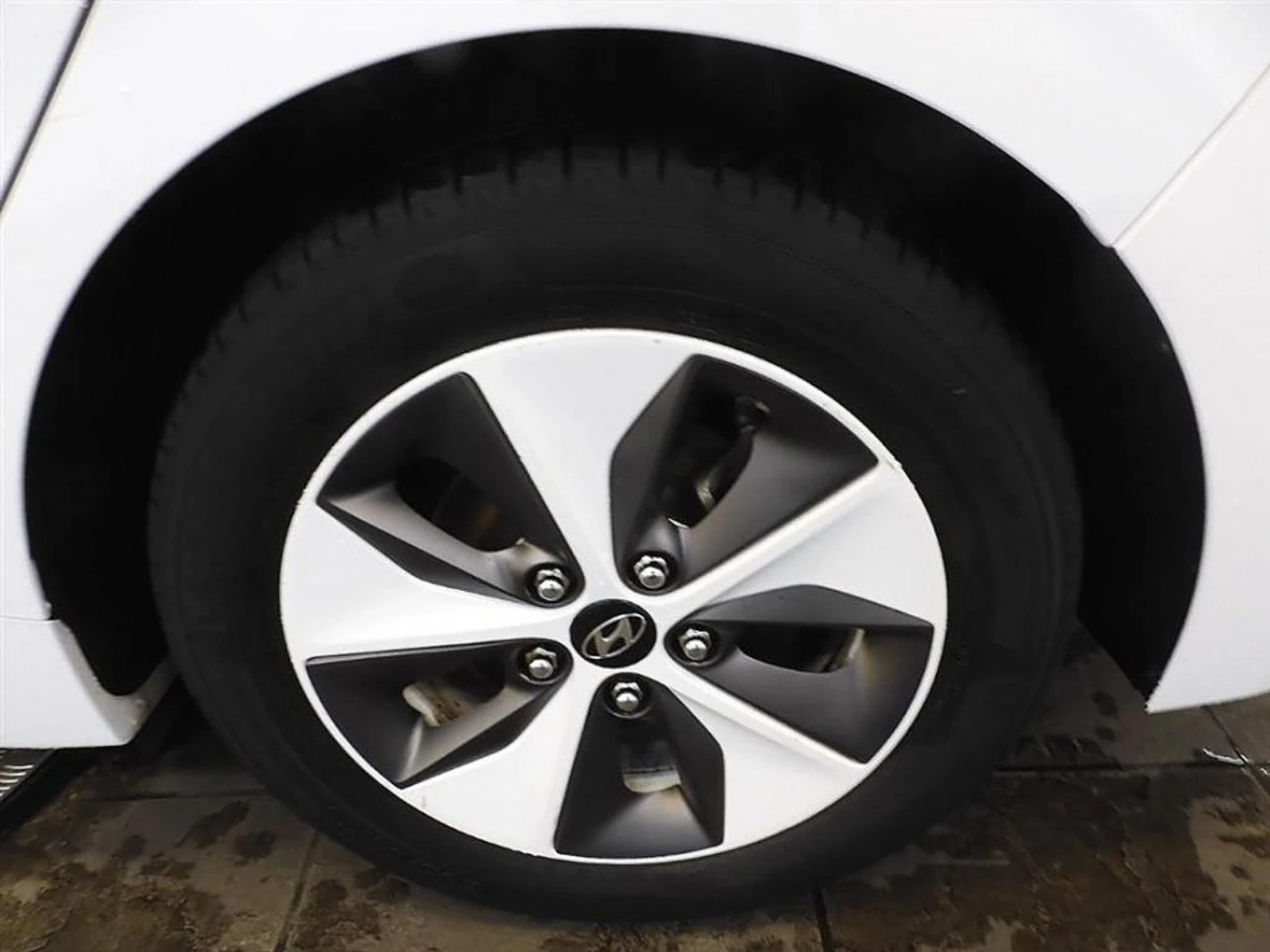 Hyundai Ioniq | Mobile.bg   11