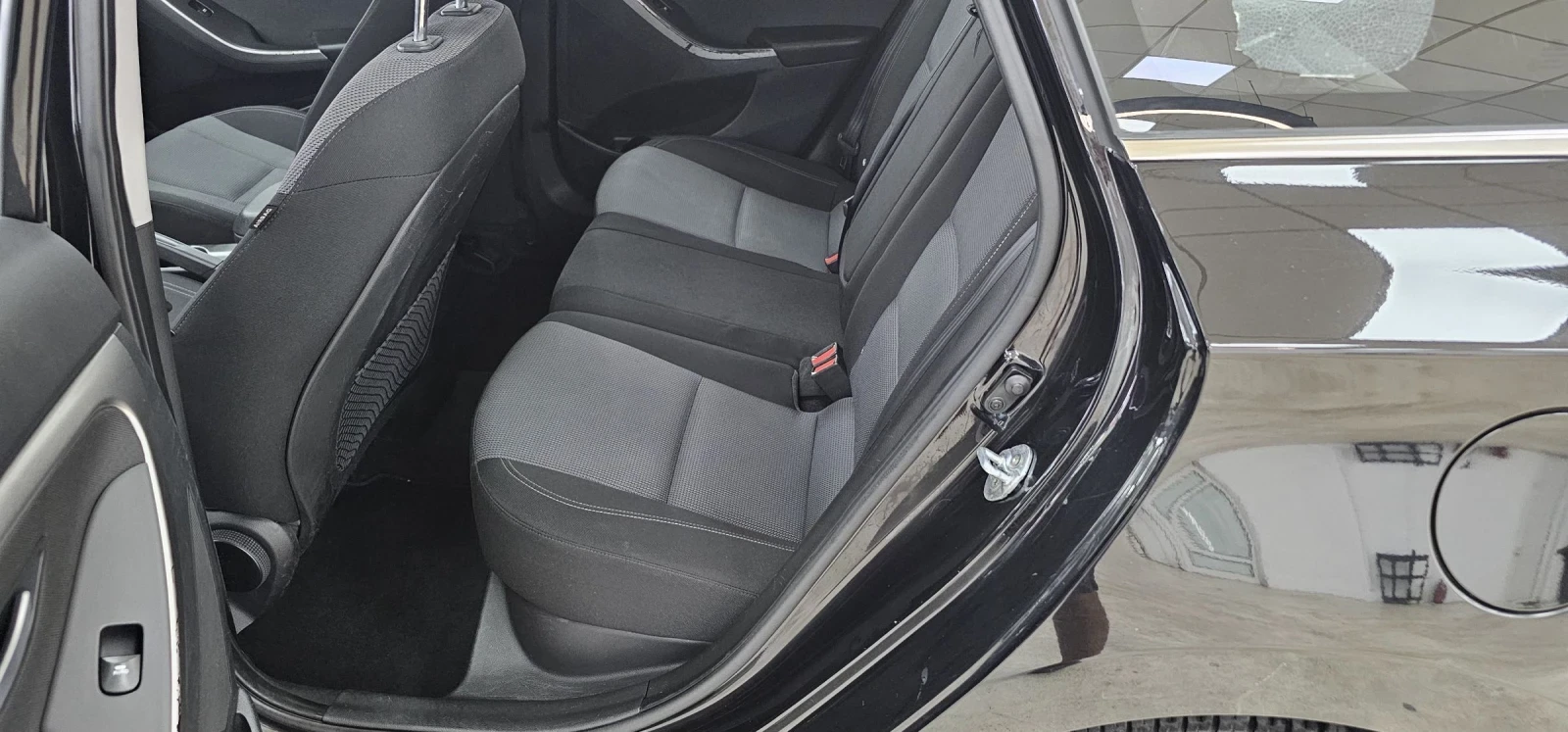 Hyundai I30 1.6d ������� ������ �������� ������  | Mobile.bg � ����������� 9