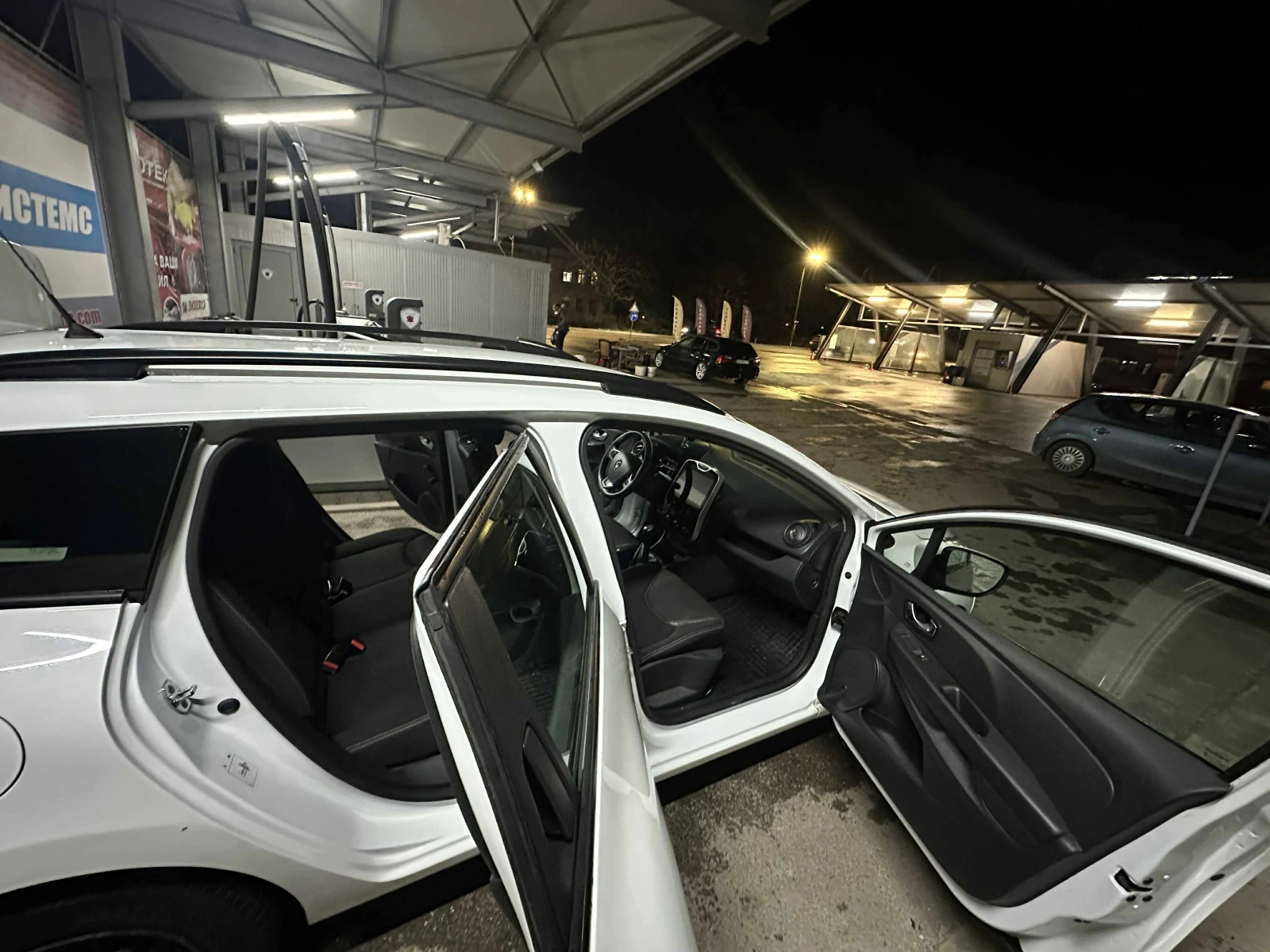 Renault Clio IV Grandtour, снимка 12 - Автомобили и джипове - 53454425