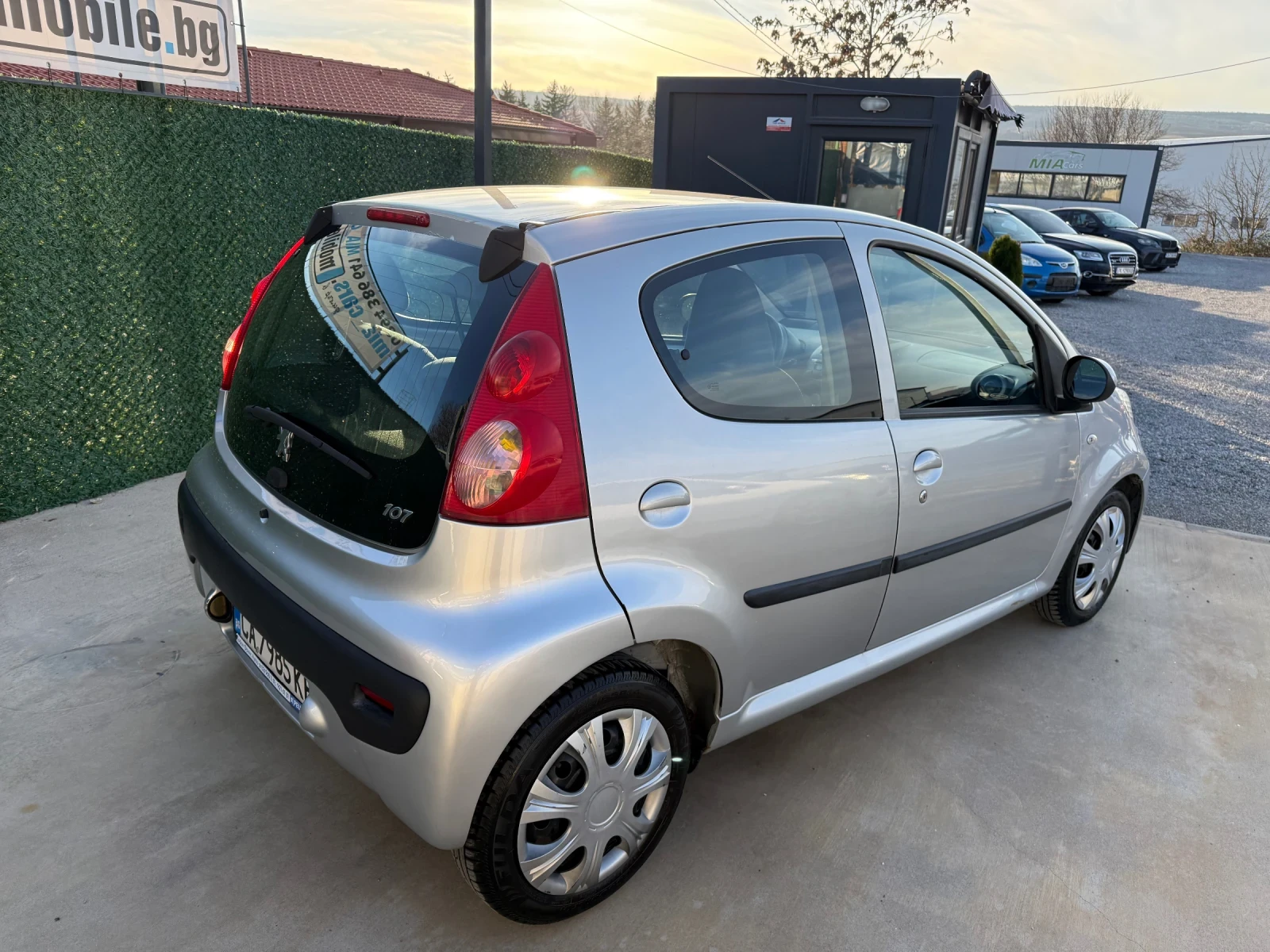 Peugeot 107 1.0* KLIMA* РЕГИСТИРАНА* ОБСЛУЖЕНА - изображение 5