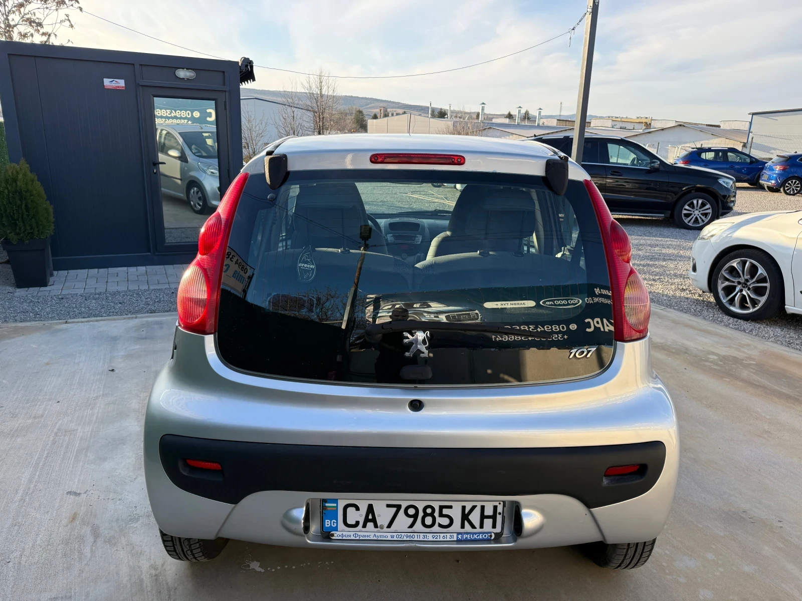 Peugeot 107 1.0* KLIMA* РЕГИСТИРАНА* ОБСЛУЖЕНА - изображение 4