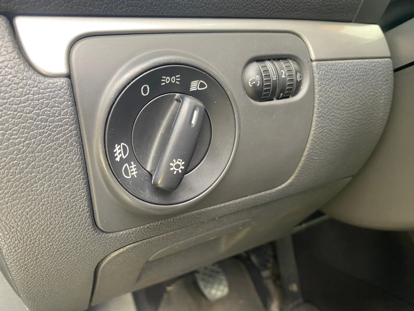 VW Golf, снимка 11 - Автомобили и джипове - 54445641