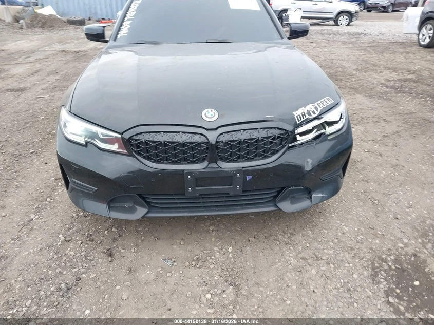 BMW 330 2l I xDrive, снимка 12 - Автомобили и джипове - 54569002