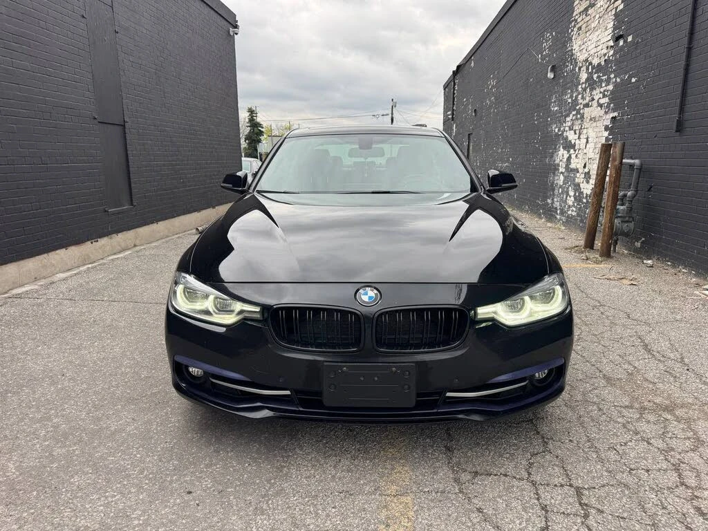 BMW 330 330i xDrive Sedan AWD* Авто Финансиране* 