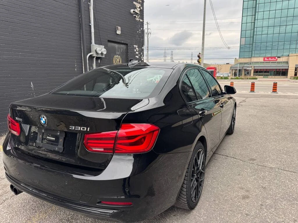 BMW 330 330i xDrive Sedan AWD* Авто Финансиране* , снимка 7 - Автомобили и джипове - 54670207