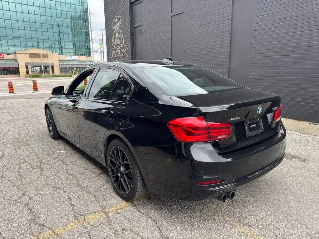 BMW 330 330i xDrive Sedan AWD* Авто Финансиране* , снимка 6 - Автомобили и джипове - 54670207