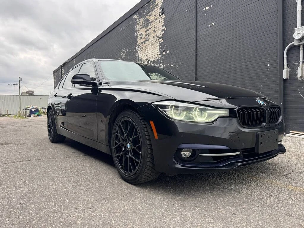 BMW 330 330i xDrive Sedan AWD* Авто Финансиране* , снимка 4 - Автомобили и джипове - 54670207