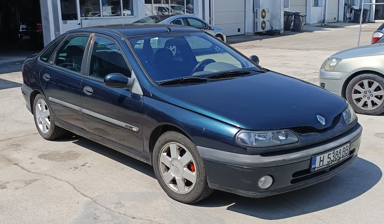 Renault Laguna 1/2, снимка 2 - Автомобили и джипове - 54799041