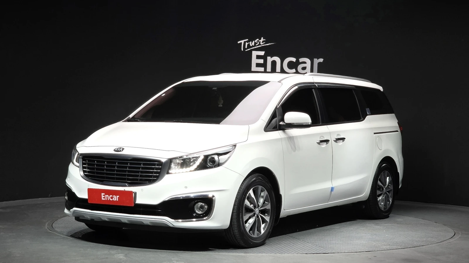 Kia Carnival * DIESEL2.2* 9МЕСТНА* ЦЕНАДОБГ, снимка 8 - Автомобили и джипове - 55036834