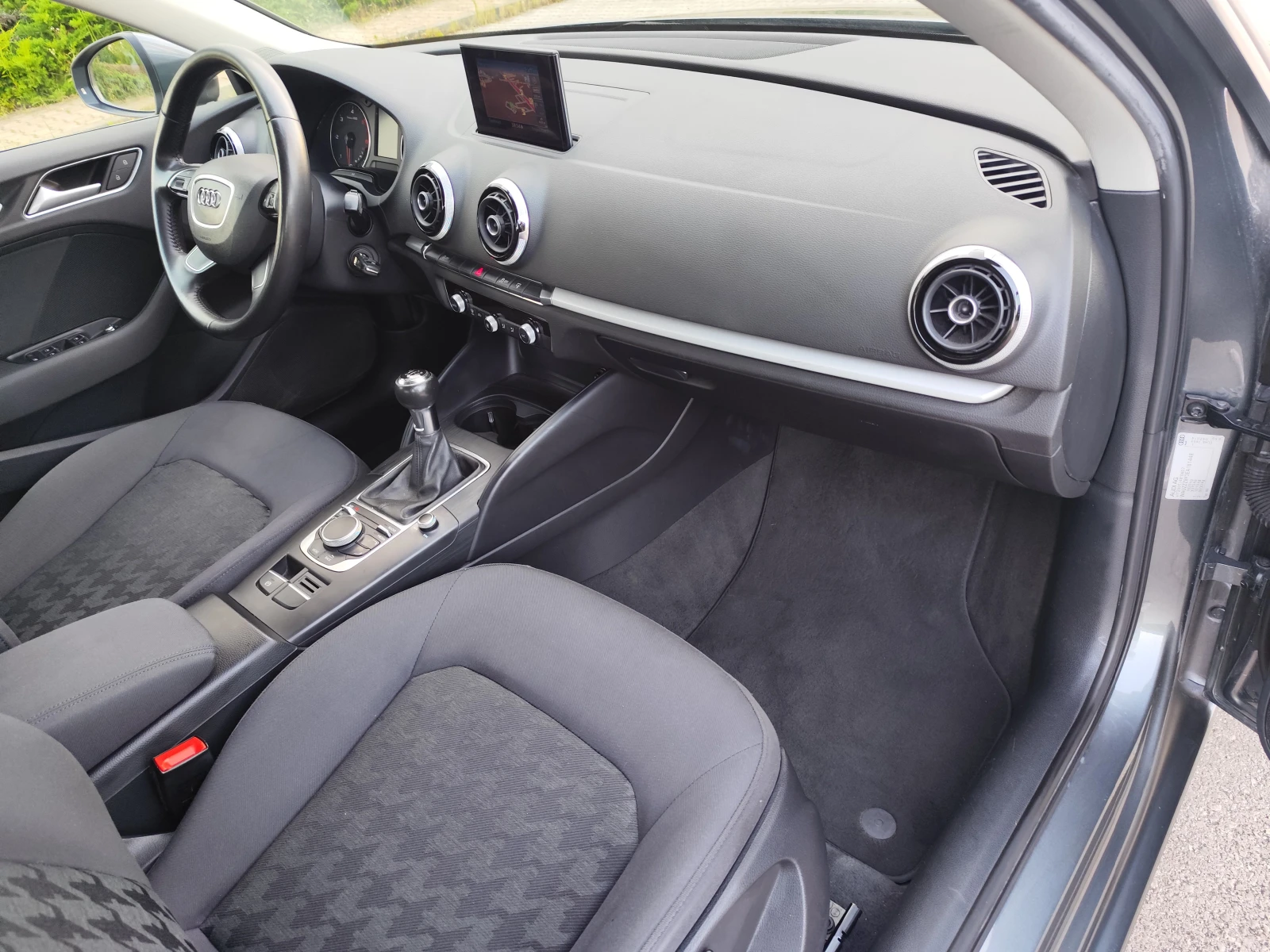 Audi A3 1.6 TDI | Mobile.bg � ����������� 12