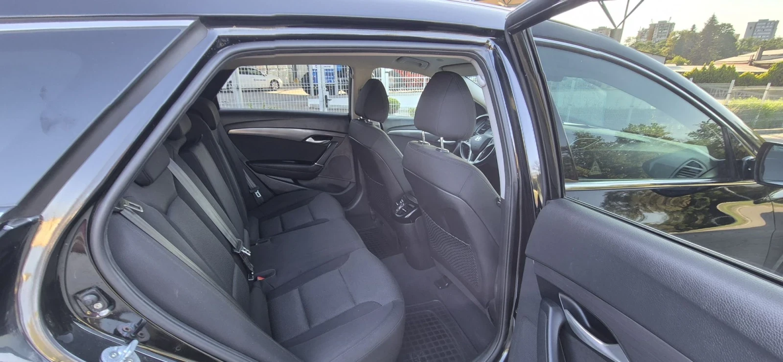 Hyundai I40, снимка 14 - Автомобили и джипове - 55636460