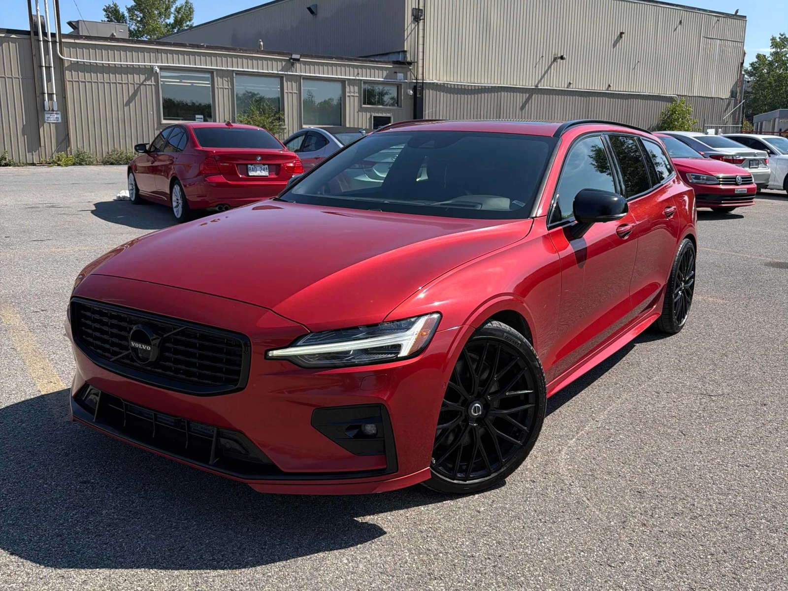 Volvo V60 R Design/CARFAX/КЛИП/+ ВТОРИ ЧИФТ ГУМИ/ПАНО/