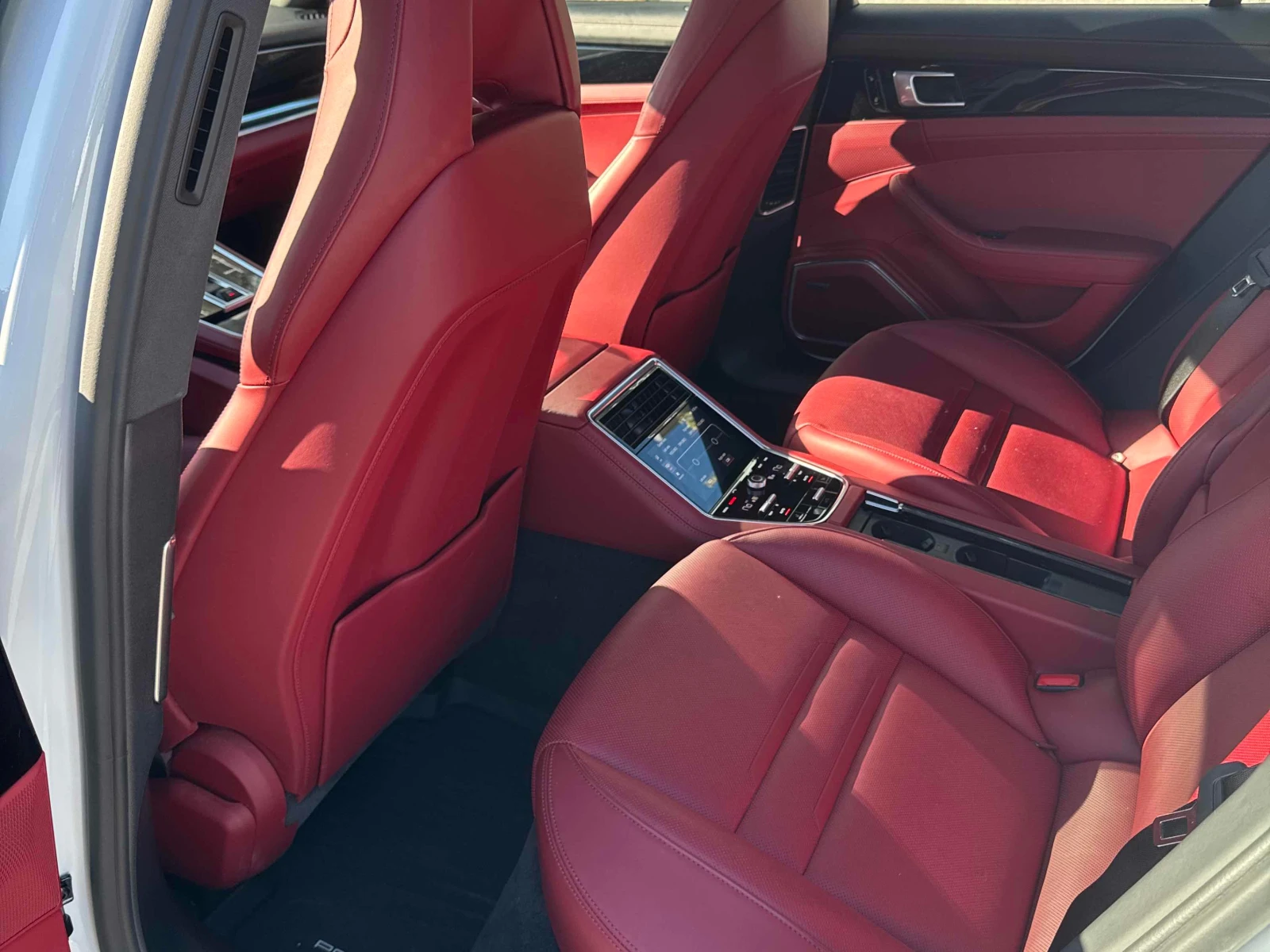 Porsche Panamera * 4 AWD * АВТОКРЕДИТ БЕЗ ПЪРВОНАЧАЛНА ВНОСКА* , снимка 10 - Автомобили и джипове - 56110021
