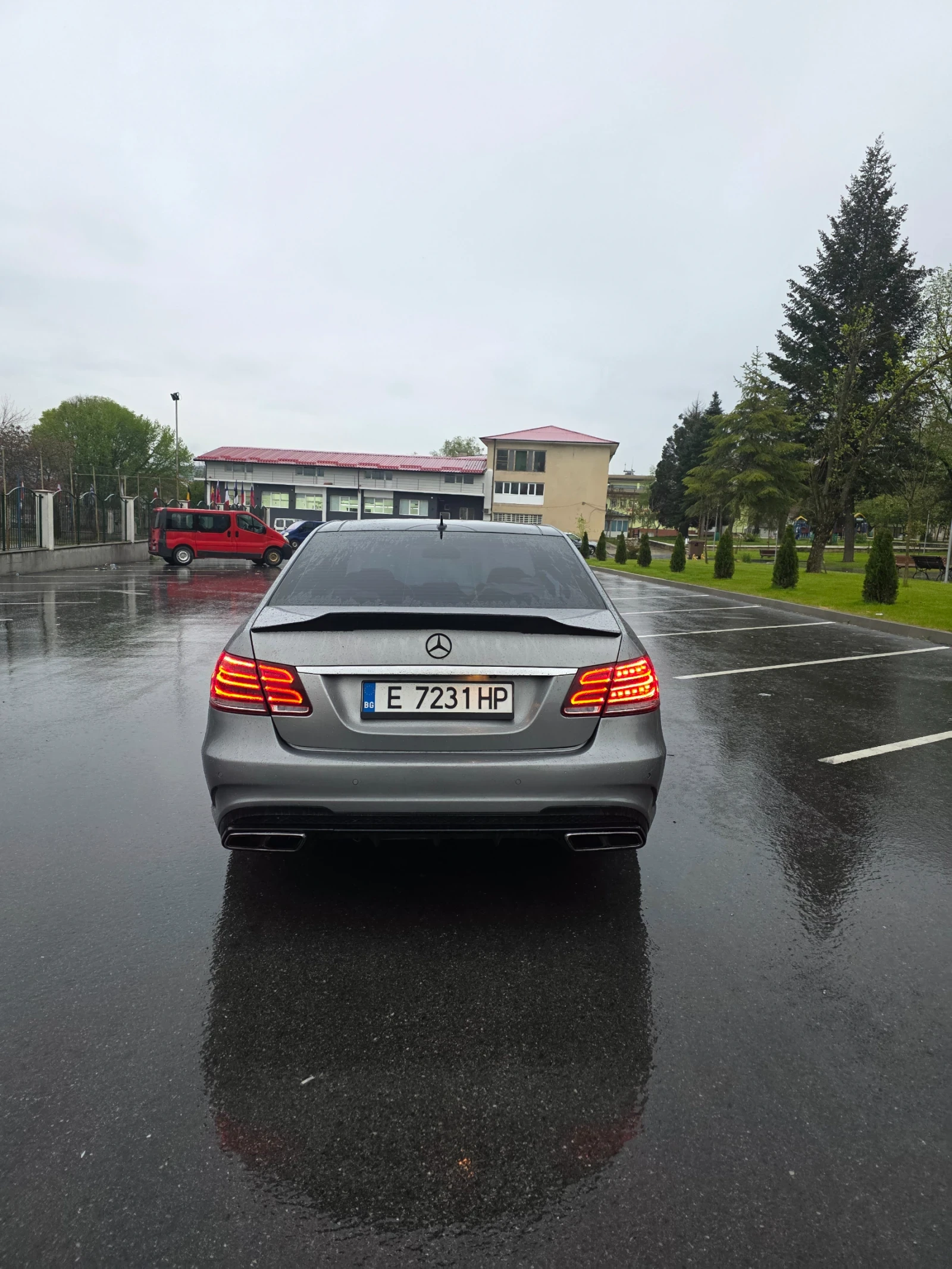 Mercedes-Benz E 350, снимка 5 - Автомобили и джипове - 56154975