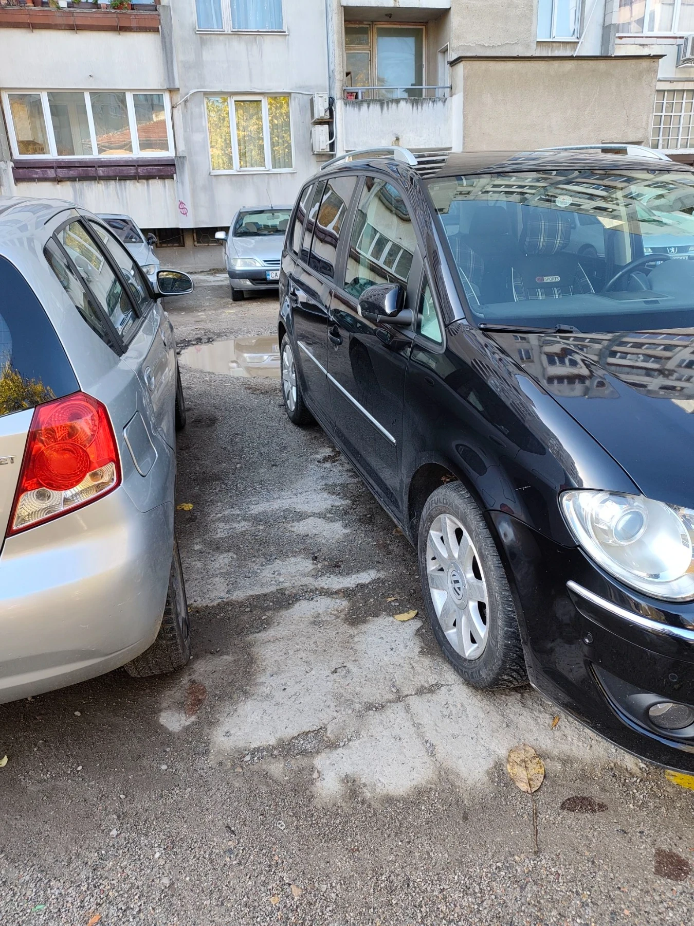 VW Touran, снимка 3 - Автомобили и джипове - 56633953