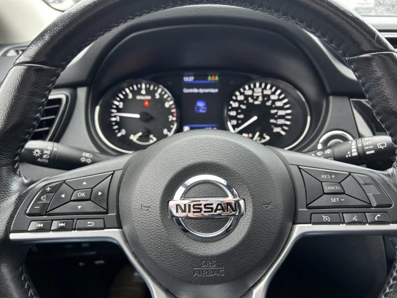 Nissan Qashqai, снимка 8 - Автомобили и джипове - 52615906
