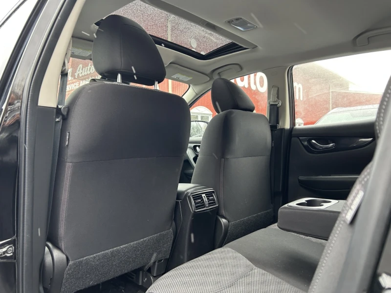 Nissan Qashqai, снимка 11 - Автомобили и джипове - 52615906