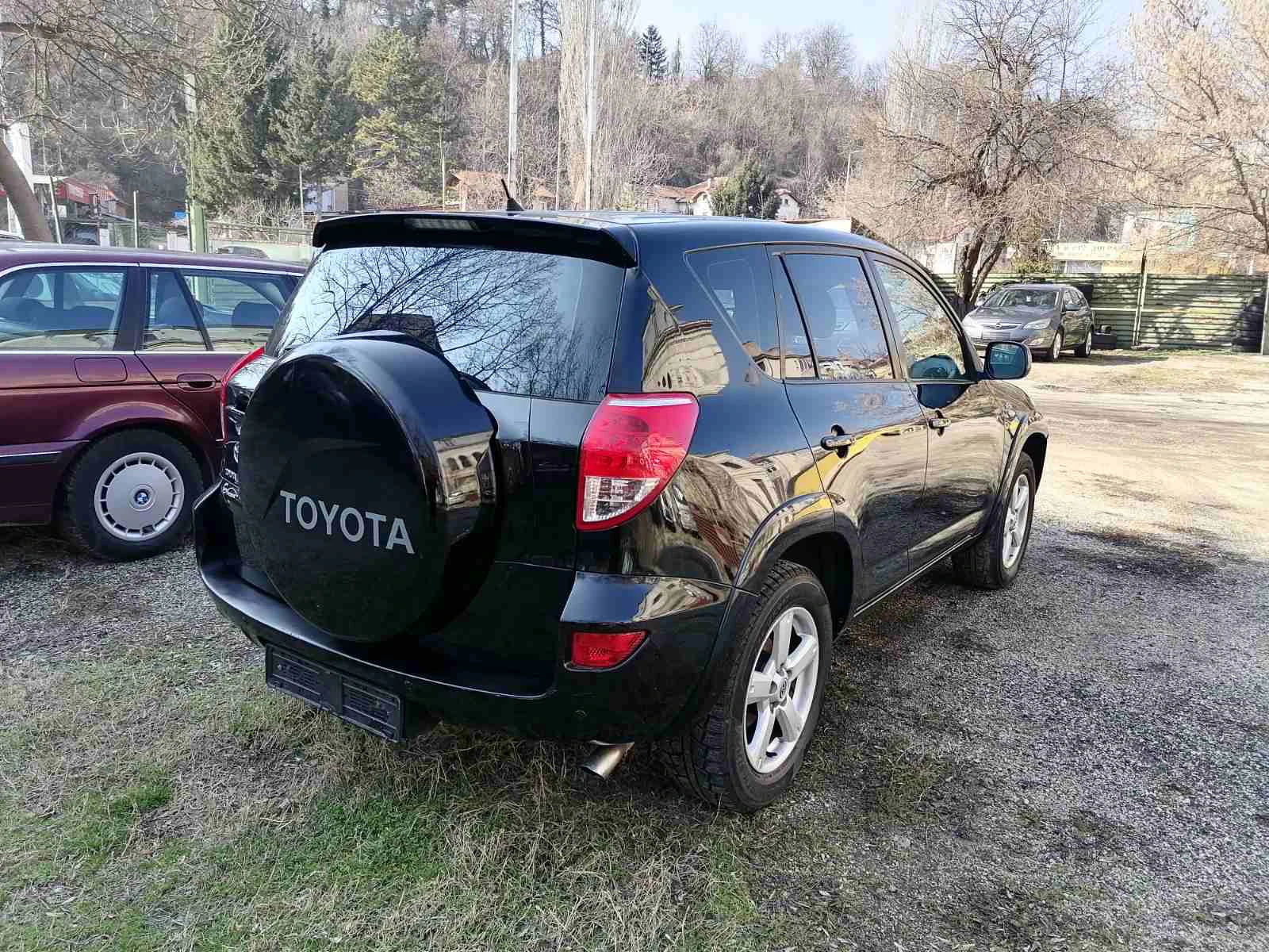 Toyota Rav4 2.2d - изображение 3