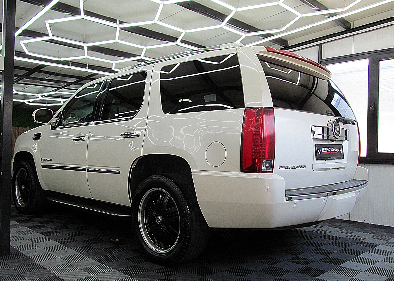 Cadillac Escalade TV/NAVI/5+ 1/4x4/СОБСТВЕН ЛИЗИНГ - изображение 4
